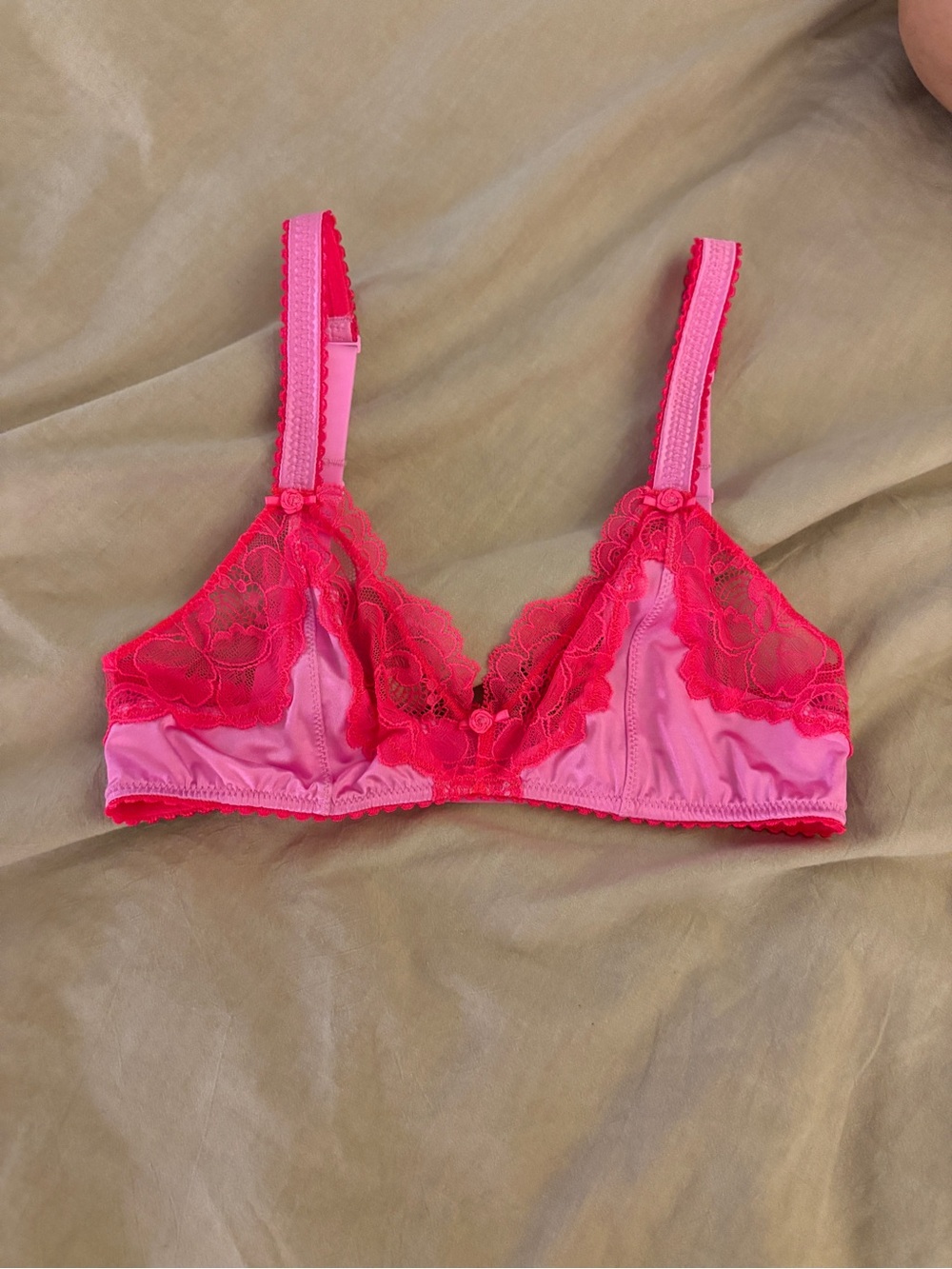 skims pink and red satin and lace bralette size small